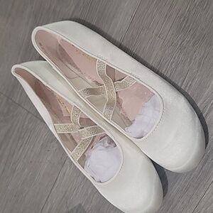 New UnWorn Girls Dress Shoes